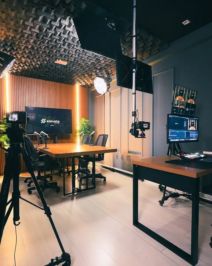 STUDIO PRODUCTION